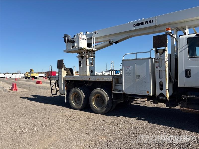 International WorkStar 7400 Polovni mobilni kamioni za bušenje
