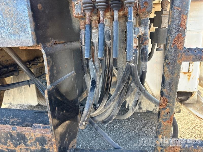 International WorkStar 7400 Polovni mobilni kamioni za bušenje