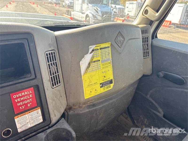 International WorkStar 7400 Polovni mobilni kamioni za bušenje