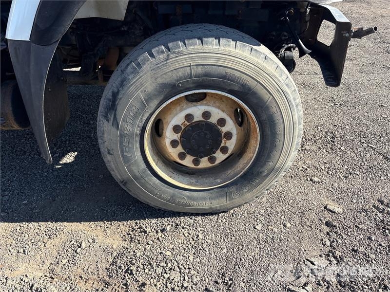 International WorkStar 7400 Polovni mobilni kamioni za bušenje