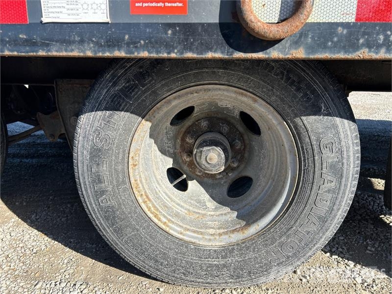Interstate 28 ft T/A Equipment Trailer Biltransportsläp