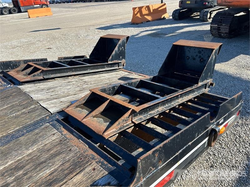 Interstate 28 ft T/A Equipment Trailer Biltransportsläp