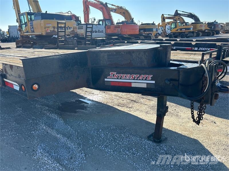 Interstate 28 ft T/A Equipment Trailer Reboques de transporte Auto