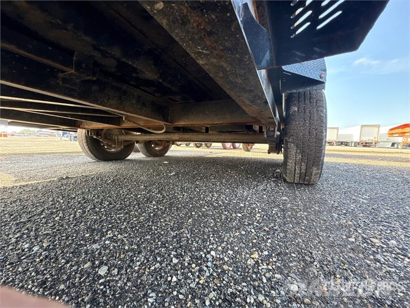 Iron Star 14 ft T/A Dump Utility Trailer Bañera