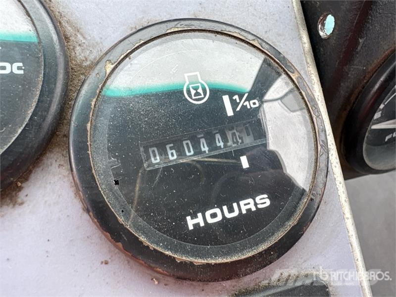 Isuzu NPR Utcaseprő teherautók