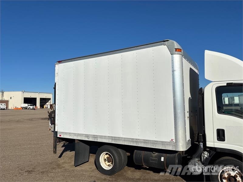 Isuzu NPR Furgons