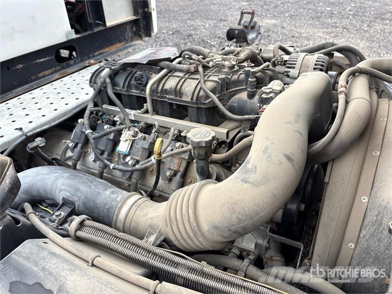 Isuzu NPR Utcaseprő teherautók