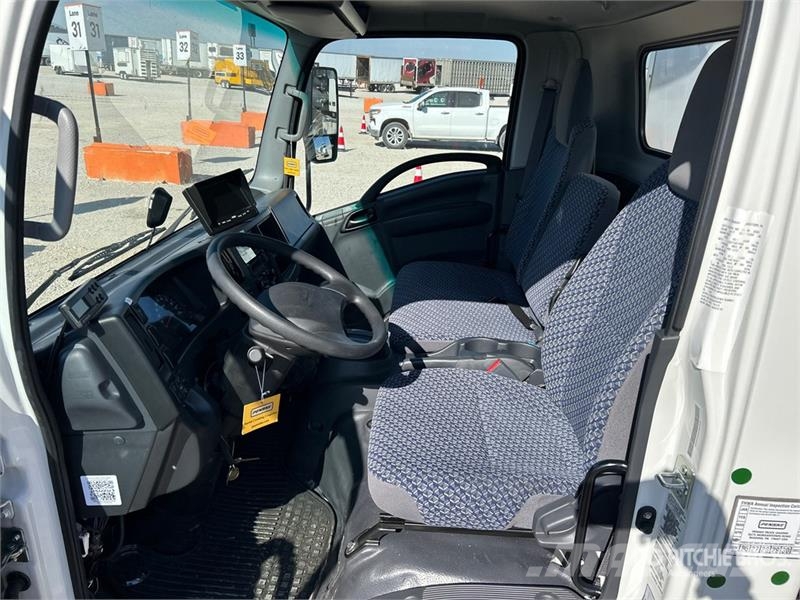 Isuzu NPR شاحنات بدرجة حرارة قابلة للضبط