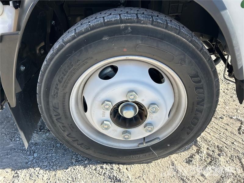 Isuzu NPR شاحنات بدرجة حرارة قابلة للضبط