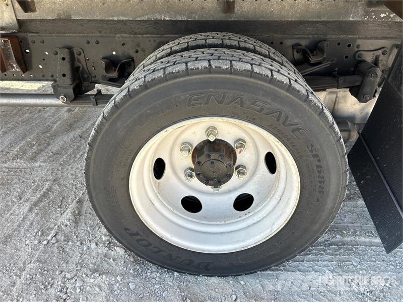Isuzu NPR شاحنات بدرجة حرارة قابلة للضبط