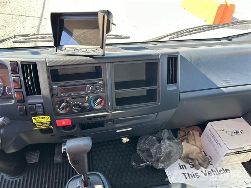 Isuzu NPR شاحنات بدرجة حرارة قابلة للضبط