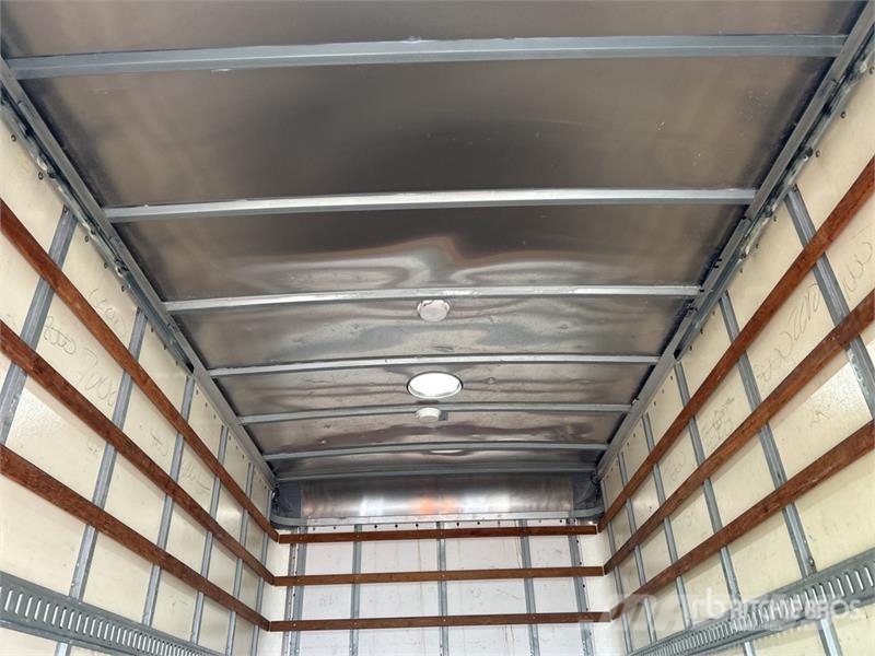 Isuzu NPR HD Camiones caja cerrada