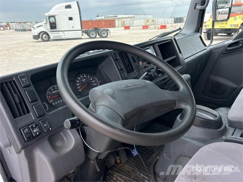 Isuzu NPR HD Box trucks
