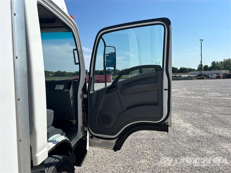 Isuzu NPR HD Kastenaufbau