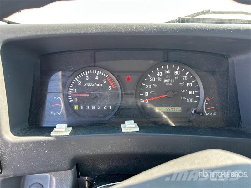 Isuzu NPR HD Kastenaufbau