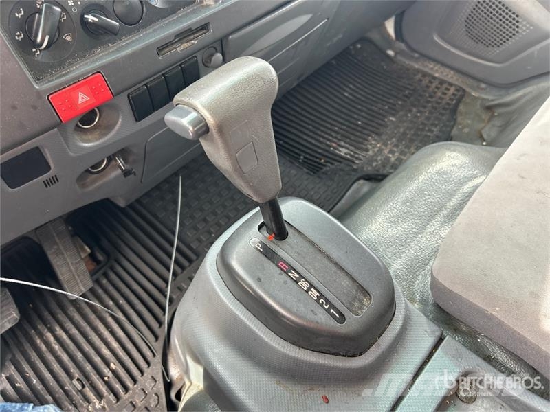 Isuzu NPR HD Kastenaufbau