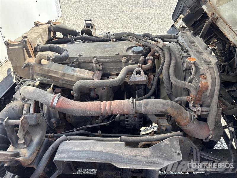 Isuzu NPR HD 탑차 트럭