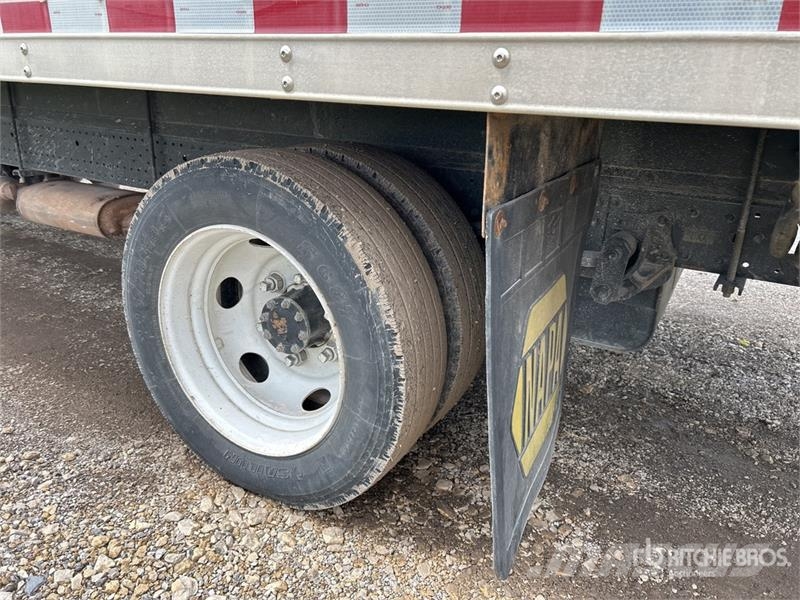 Isuzu NPR HD Camiones caja cerrada