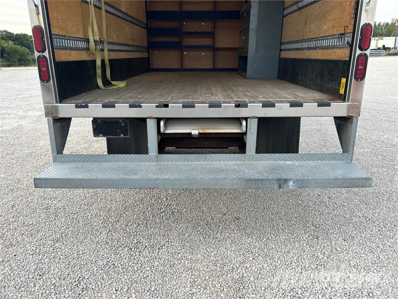 Isuzu NPR HD Kofferaufbau