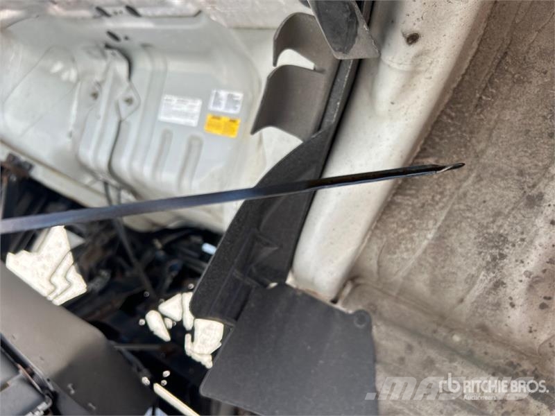 Isuzu NPR HD Kastenaufbau