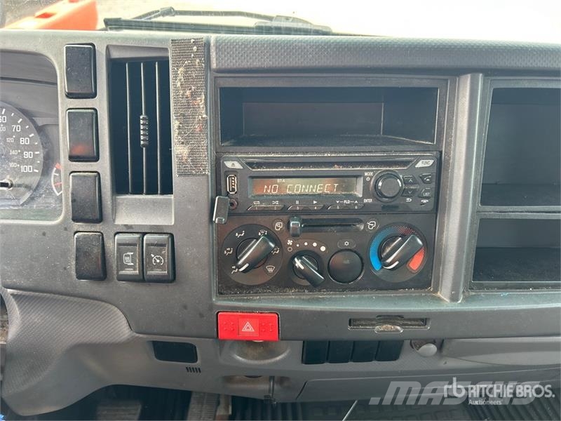 Isuzu NPR HD Kastenaufbau