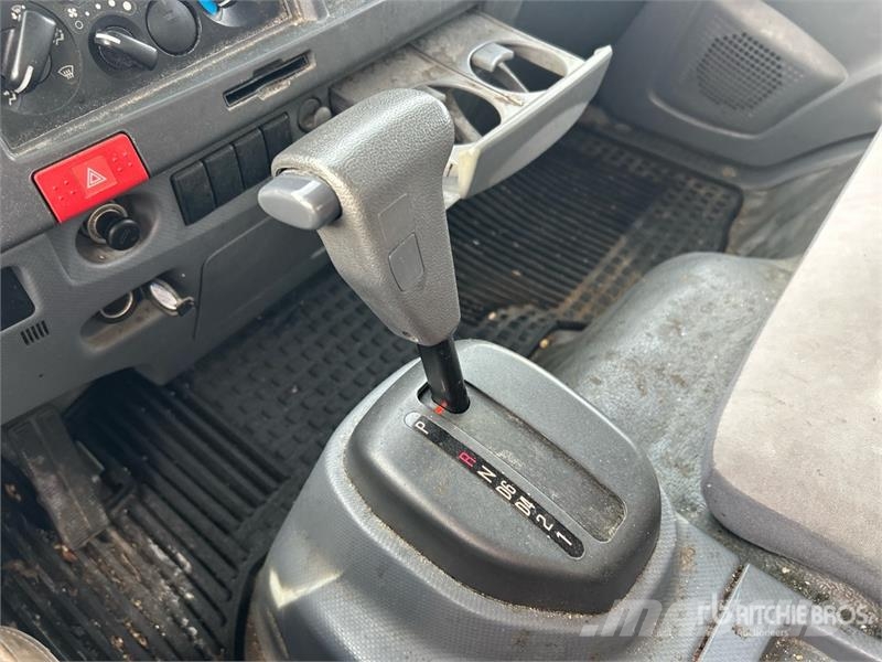 Isuzu NPR HD Kastenaufbau