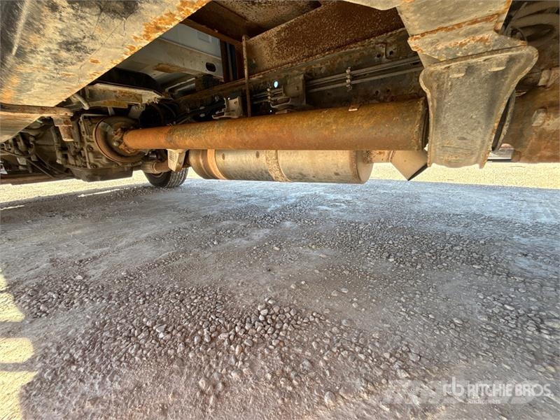Isuzu NQR Camiones plataforma