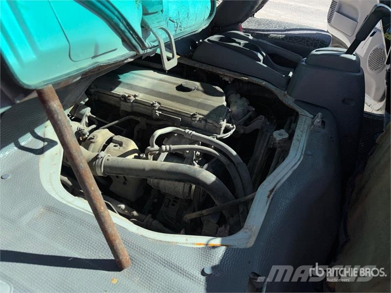 Isuzu NQR Camiones plataforma