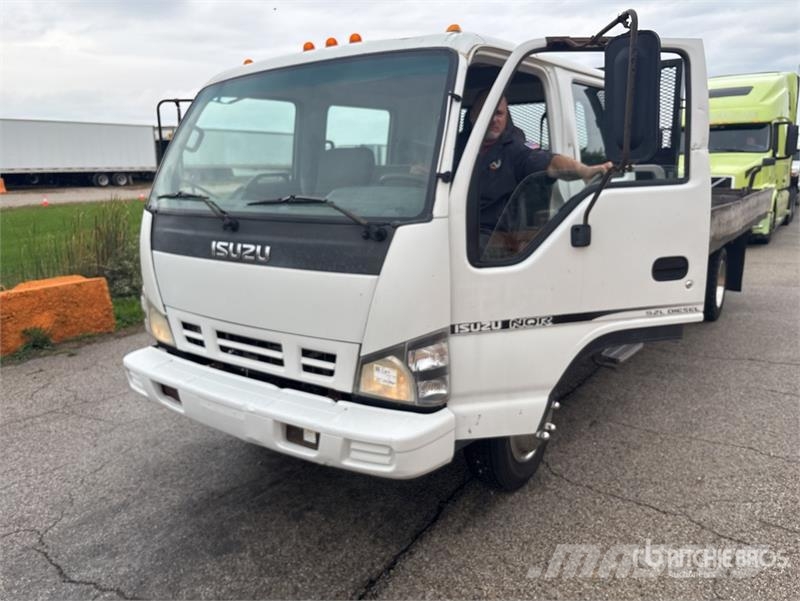 Isuzu NQR 平板式/側卸式卡車