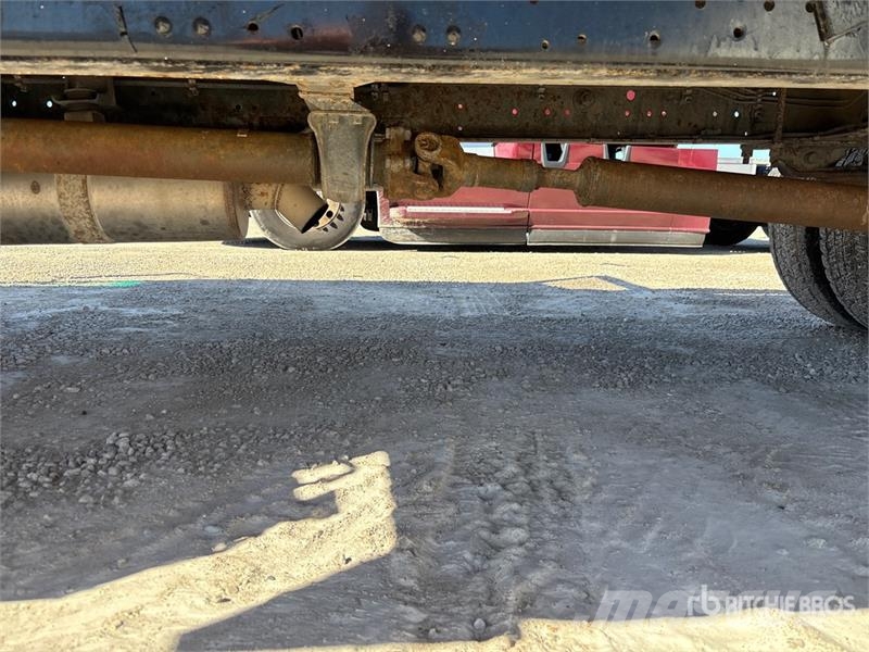 Isuzu NQR Camiones plataforma