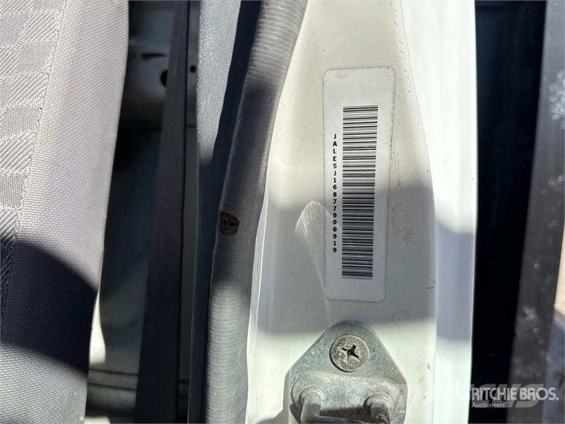Isuzu NQR Camiones plataforma