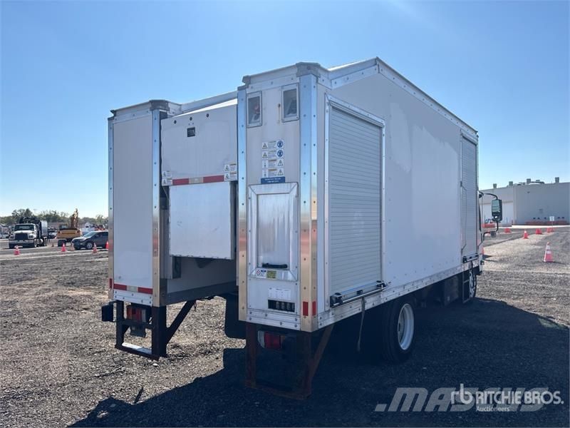 Isuzu NQR 4x2 Mobile Shredding Truck شاحنات أخرى