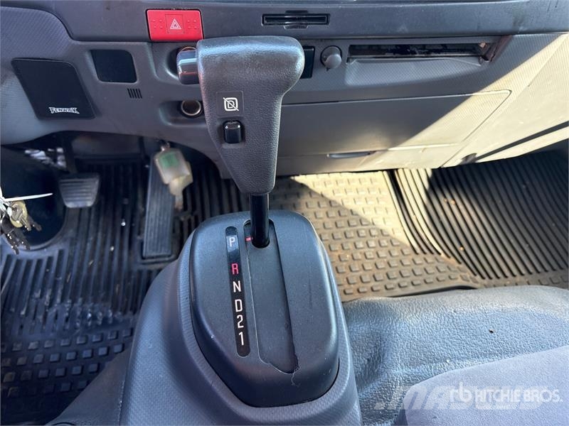 Isuzu NQR 4x2 Mobile Shredding Truck شاحنات أخرى
