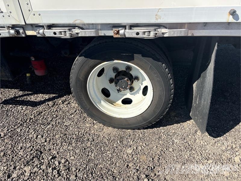 Isuzu NQR 4x2 Mobile Shredding Truck شاحنات أخرى