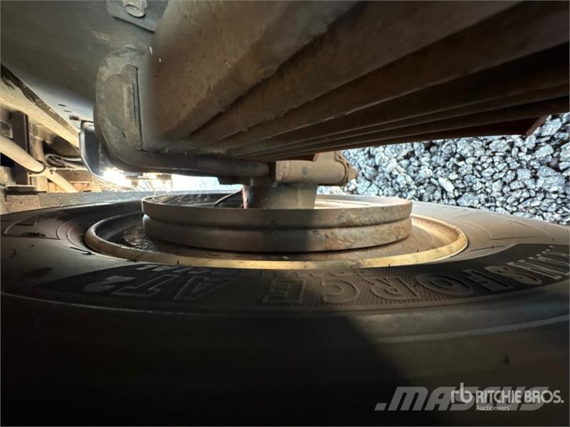 Isuzu NQR 4x2 Mobile Shredding Truck شاحنات أخرى