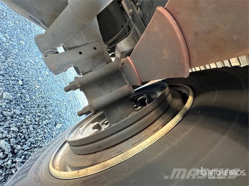 Isuzu NQR 4x2 Mobile Shredding Truck شاحنات أخرى