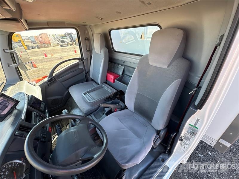 Isuzu NQR 4x2 Mobile Shredding Truck شاحنات أخرى