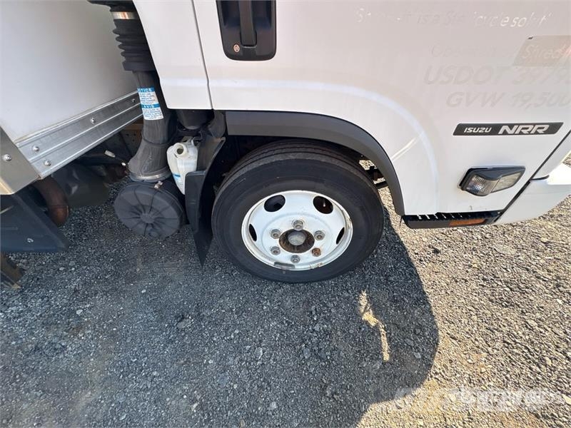 Isuzu NQR 4x2 Mobile Shredding Truck شاحنات أخرى