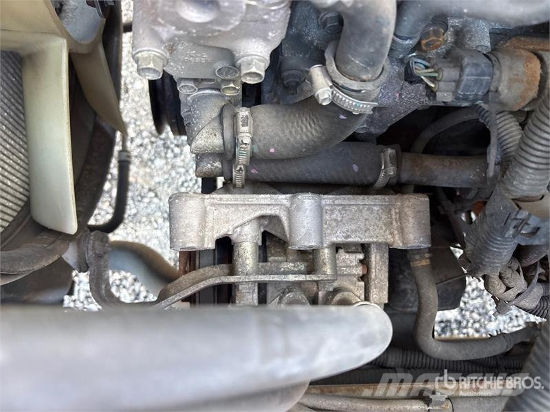 Isuzu NQR 4x2 Mobile Shredding Truck شاحنات أخرى