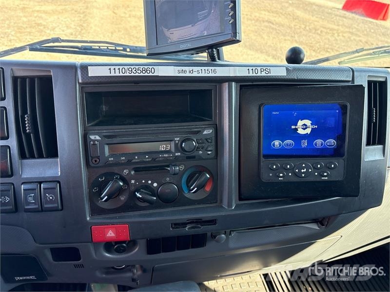 Isuzu NQR 4x2 Mobile Shredding Truck شاحنات أخرى