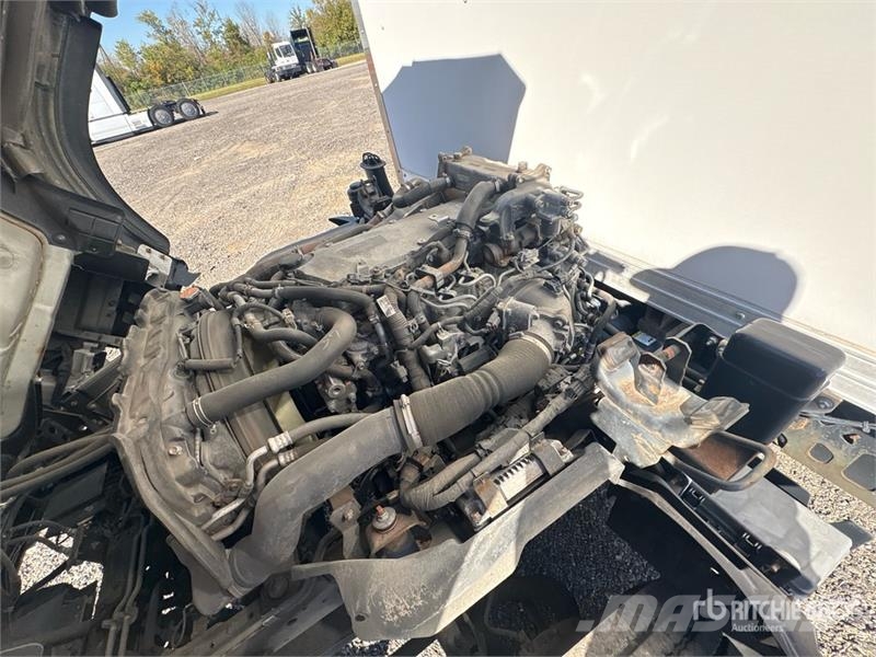 Isuzu NQR 4x2 Mobile Shredding Truck شاحنات أخرى