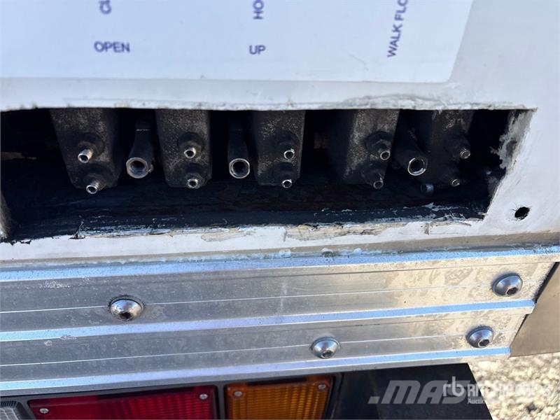 Isuzu NQR 4x2 Mobile Shredding Truck شاحنات أخرى