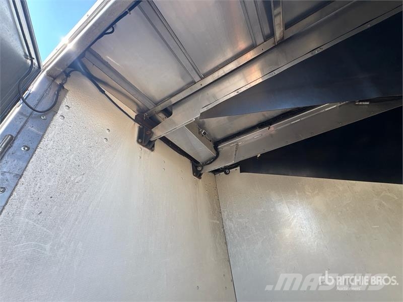 Isuzu NQR 4x2 Mobile Shredding Truck شاحنات أخرى