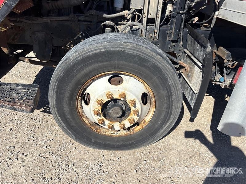 Isuzu T7F042 4x2 Refrigerated Truck Kravas automašīnas - refrižeratori