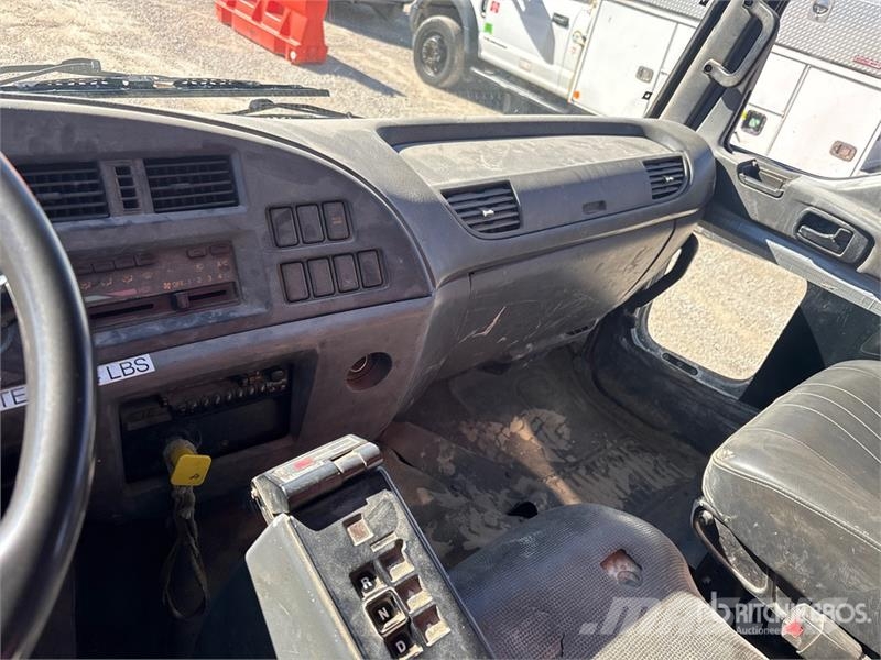 Isuzu T7F042 4x2 Refrigerated Truck Tovornjaki hladilniki