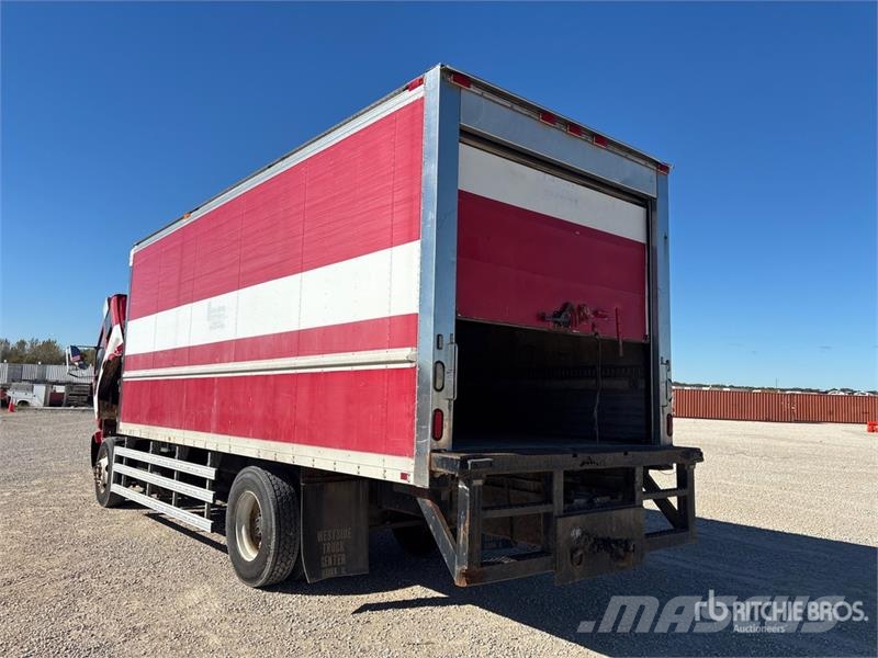 Isuzu T7F042 4x2 Refrigerated Truck Kravas automašīnas - refrižeratori