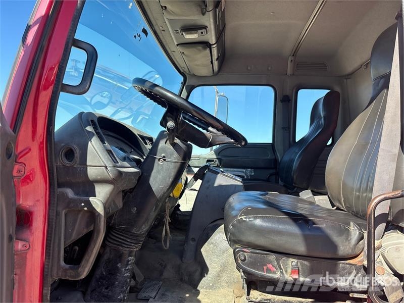 Isuzu T7F042 4x2 Refrigerated Truck Kravas automašīnas - refrižeratori