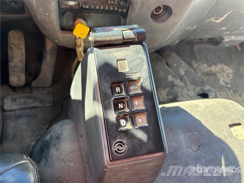 Isuzu T7F042 4x2 Refrigerated Truck Kravas automašīnas - refrižeratori