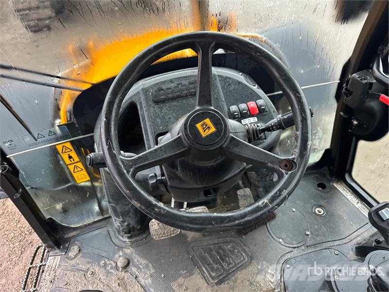 JCB 4CX 14HFCA 4x4x4 Backhoe Loader Ekskavatori-iekrāvēji