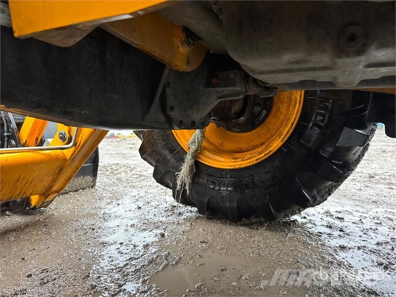 JCB 4CX 14HFCA 4x4x4 Backhoe Loader Ekskavatori-iekrāvēji